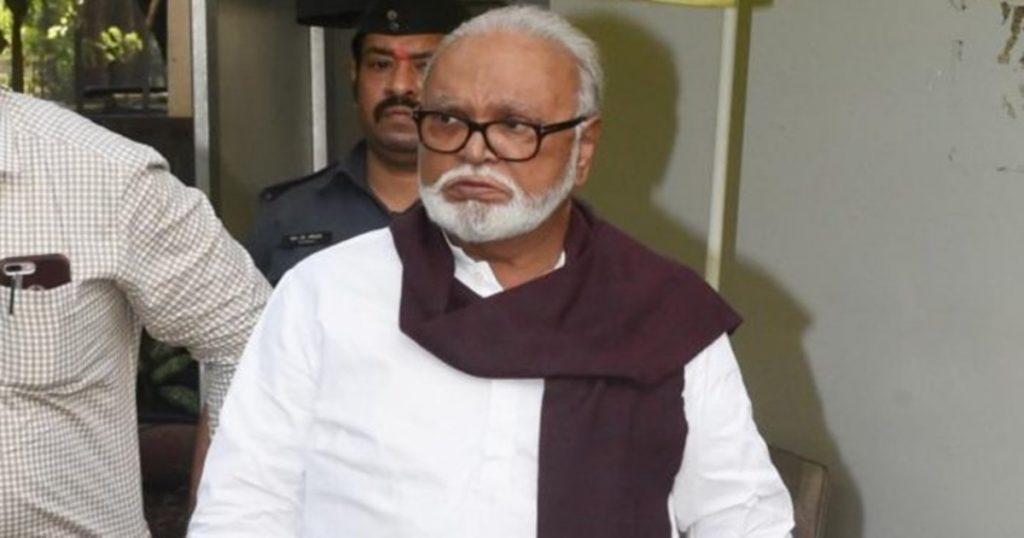 "The effect of black beard is only in Maharashtra, but the effect of white beard is from Delhi to all over India" Chhagan Bhujbal's statement in the Legislative Assembly on the Chief Minister's beard...