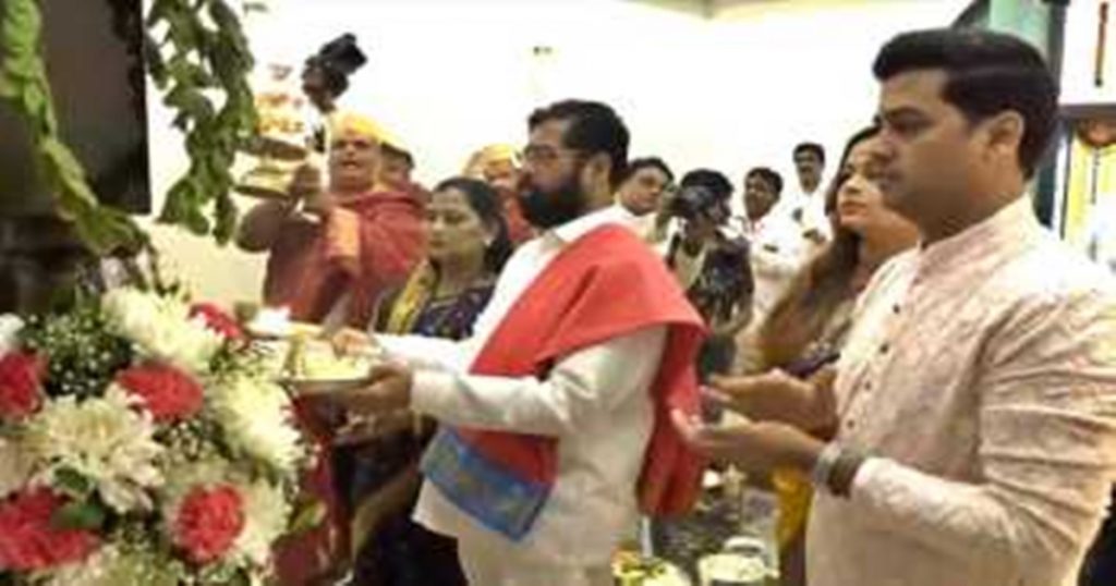 At Varsha Bungalow, Chief Minister Eknath Shinde installed Gana Raya, gave auspicious wishes to the people