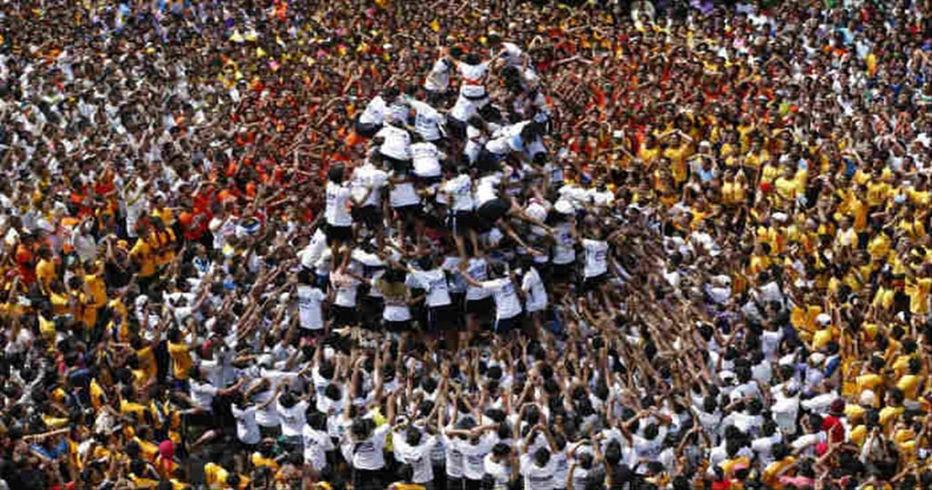 As many as 64 Govindas injured while breaking dahi handi in Thane, undergoing treatment in hospital