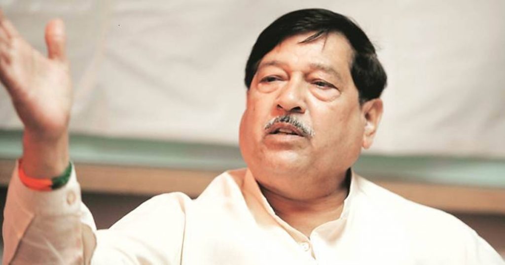 "I am angry with the party", Girish Bapat's warning to BJP