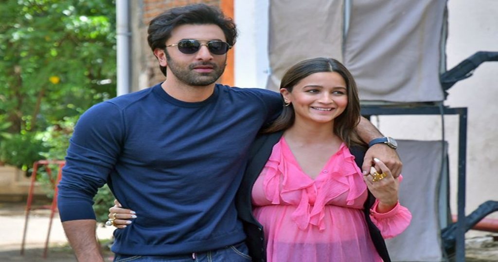 "Alia in bed all night...", Ranbir Kapoor reveals Alia's 'this' habit