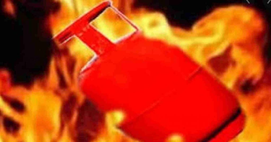 Shocking! House caught fire due to gas leakage in Srigonda; Read in detail