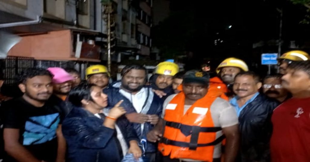 Heavy rains wreak havoc in Pune, 12 people trapped in water were safely rescued by the fire brigade