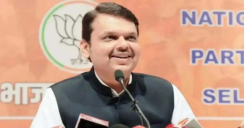 The salary of the police in 'Ya' district will be one and a half times; Fadnavis's testimony as Guardian Minister in District Planning Committee meeting