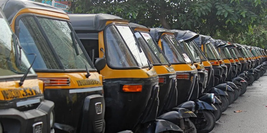 Protest of rickshaw pullers against bike taxi from today