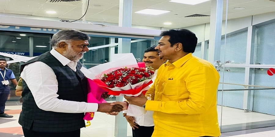 Union Minister of State Pralhad Singh Patel entered Baramati to prepare for Union Finance Minister Nirmila Sitharaman's visit! Welcomed by Harsh Vardhan Patal