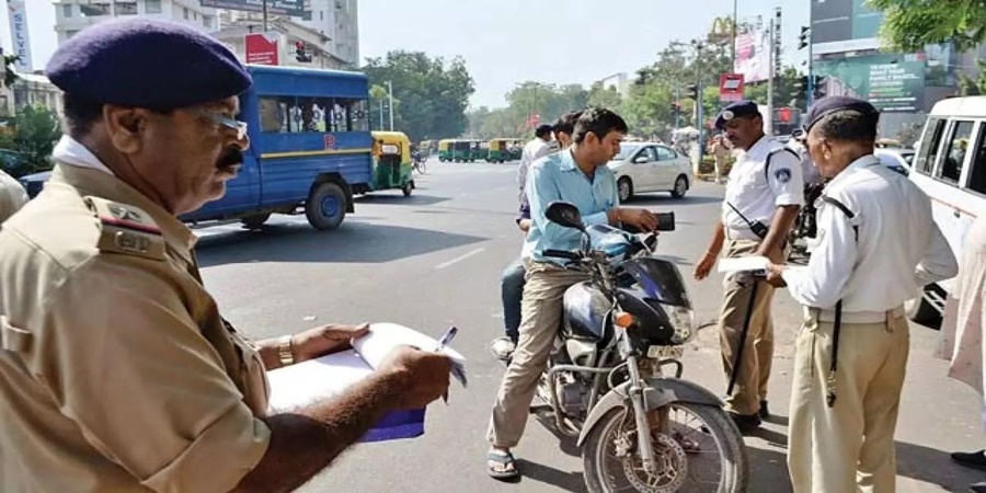 Baramatikars take the car! If the speed increases, the fine is 2000; The administration has taken 'this' big decision