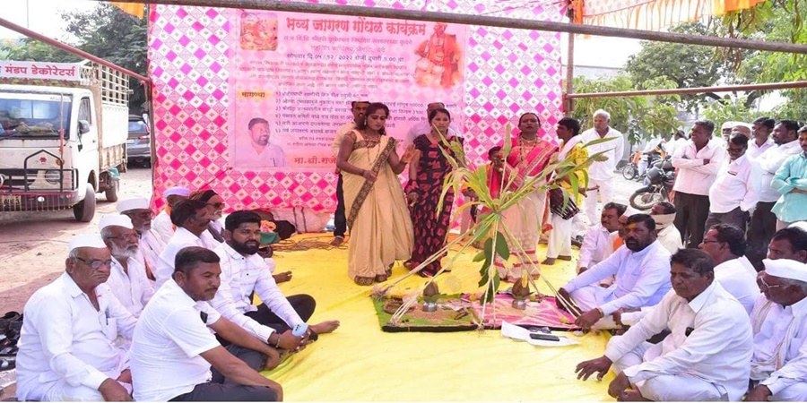 Jagran gondhal to solve the questions of farmers in front of Shrigonda tehsil