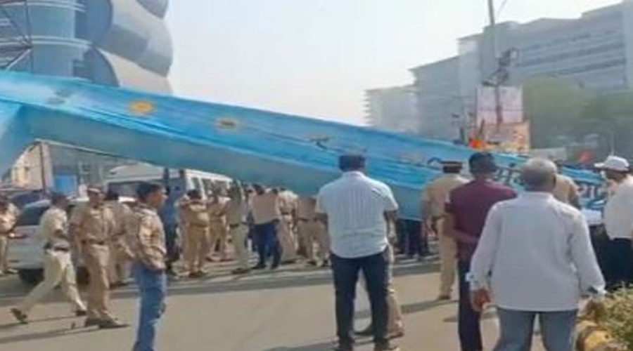 Big Breaking! The arch in BKC collapsed before Narendra Modi's meeting