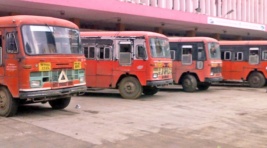 Sticker, advertisement, pasting ban on ST bus!