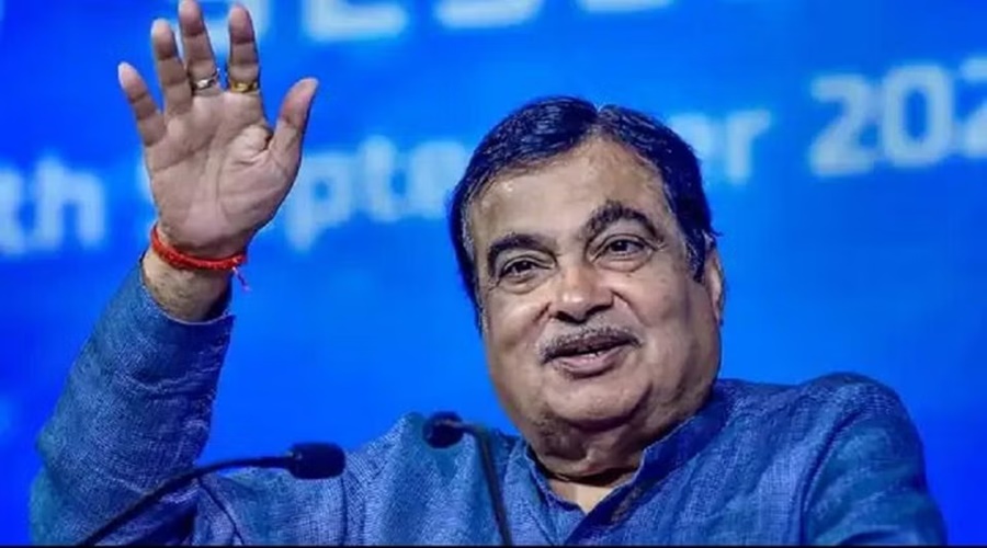 "Make the roads good, otherwise the contractor will be bulldozed" - Nitin Gadkari
