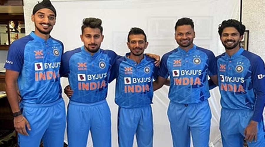 New blow to BCCI; Sudden change in Indian cricket team's jersey!