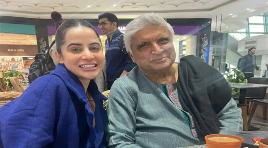 Urfi Javed met grandfather Javed Akhtar; Sharing the photo, she said...