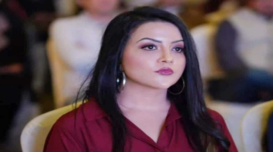Amrita Fadnavis' wealth will make eyes roll; Know how much wealth they have?