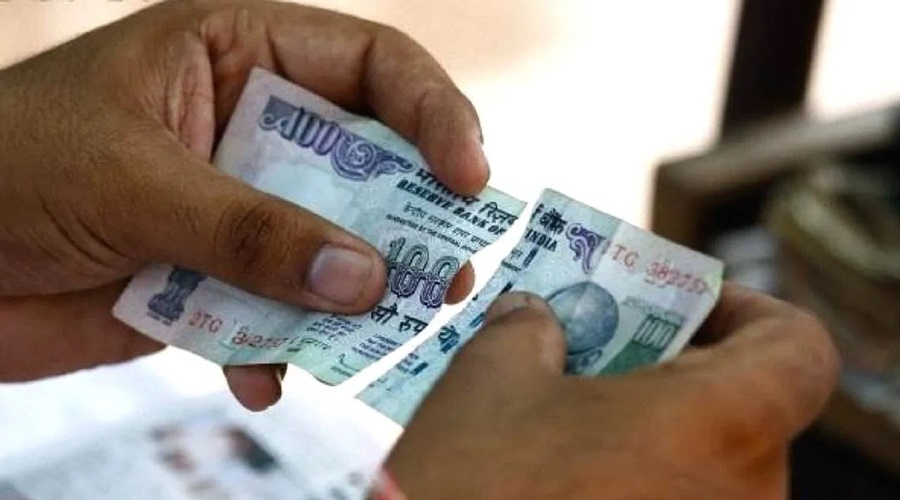 Tired of torn notes! New notes are exchanged at 'this' place