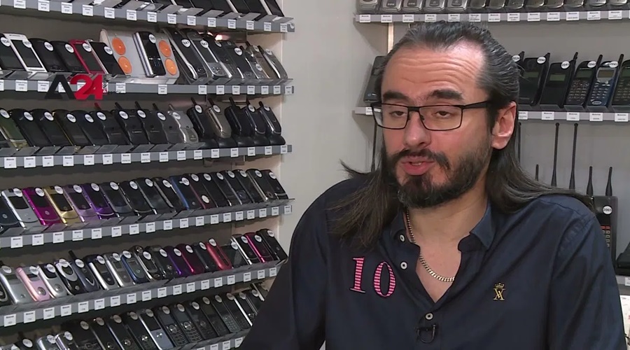 'This' man has the most mobile phones, you will be amazed; It has also been recorded in the Guinness book