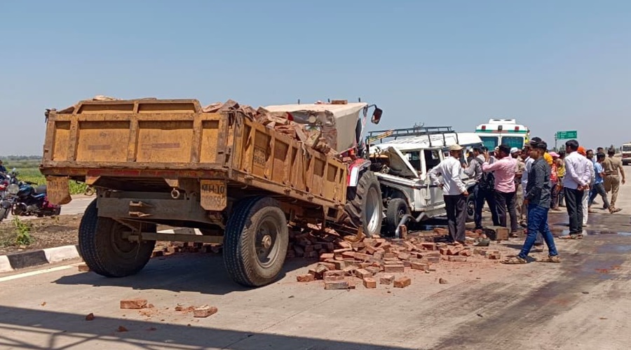 Terrible accident! Pandharpur Devdarshan Devotees Accident; In an instant, the whole family was in chaos