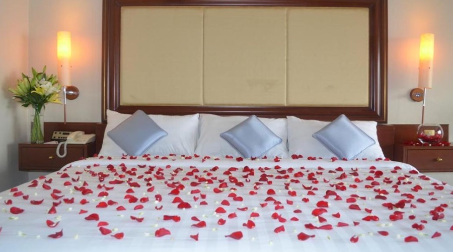 Terrible happened in the middle of the night with the husband and wife who went on honeymoon! You will be shocked to read the incident