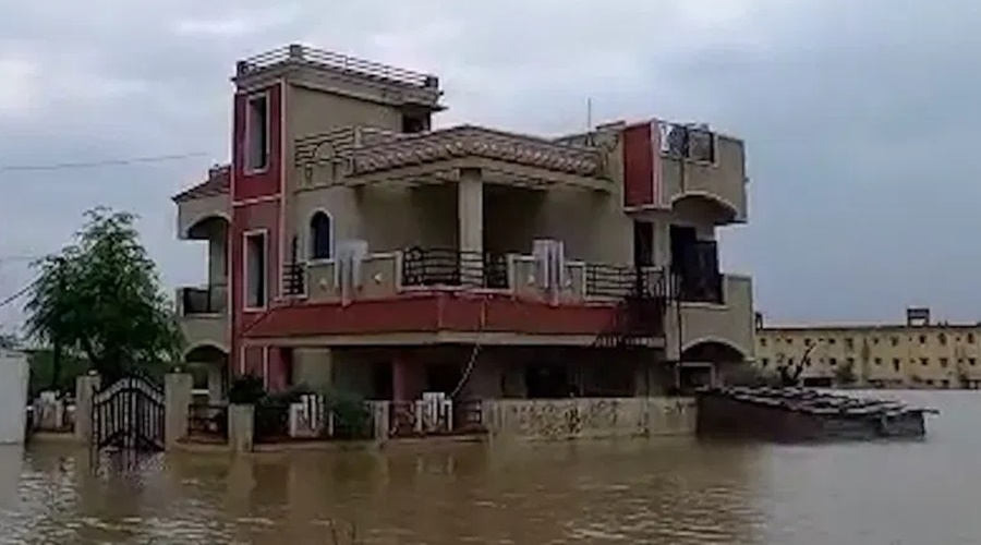 Rain Update: Flood situation in Chandrapur, big bungalows submerged in water; Shocking photos came out