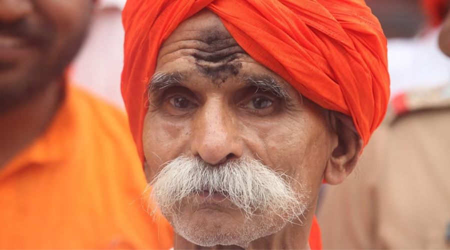 Sambhaji Bhide's 'te' statement against Mahatma Gandhi! A case has been filed