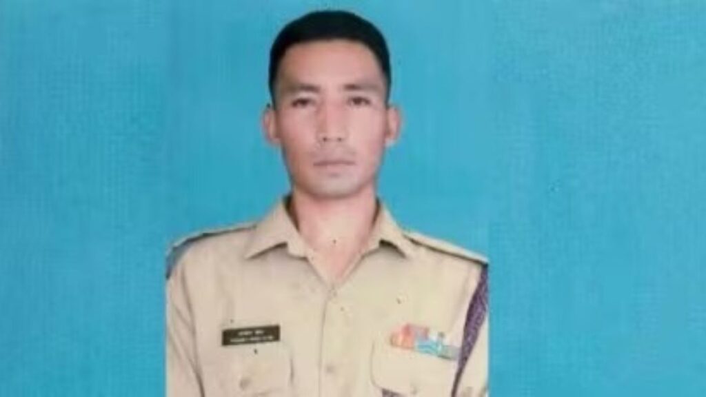 A jawan who came home on leave was abducted by three people in front of his 10-year-old son; Then he did a shocking act