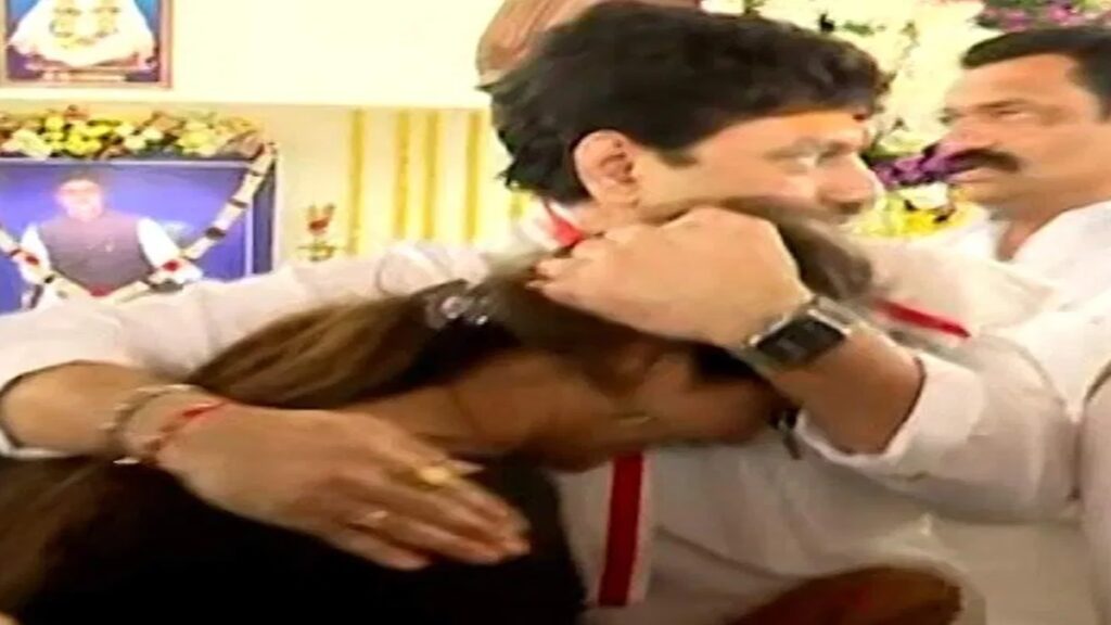 Dhananjay Munde Meet Pankaja Munde