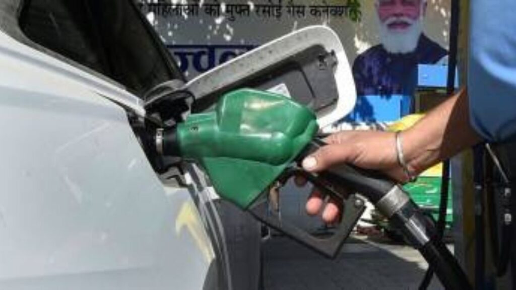 Big fall in crude oil prices, new petrol-diesel rates released; find out