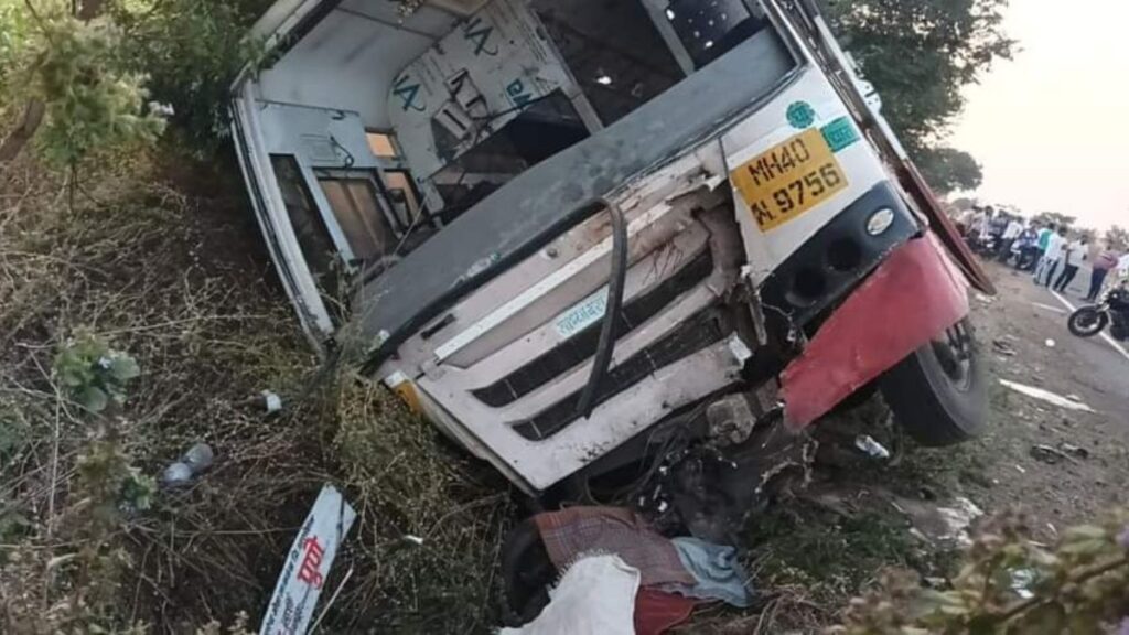 Bus-bike accident in Solapur